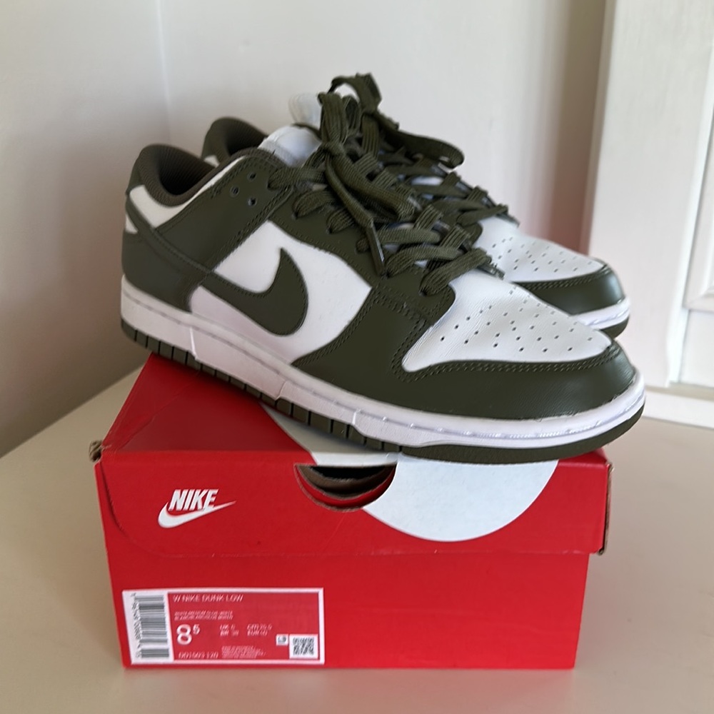 W Nike Dunk Low 8.5